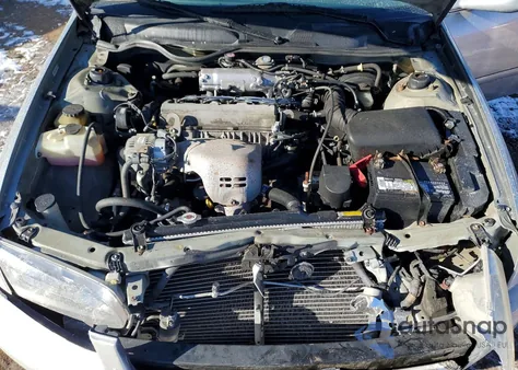 2000 Toyota Camry Ce z USA, uszkodzony, nr VIN 4T1BG22K5YU013972